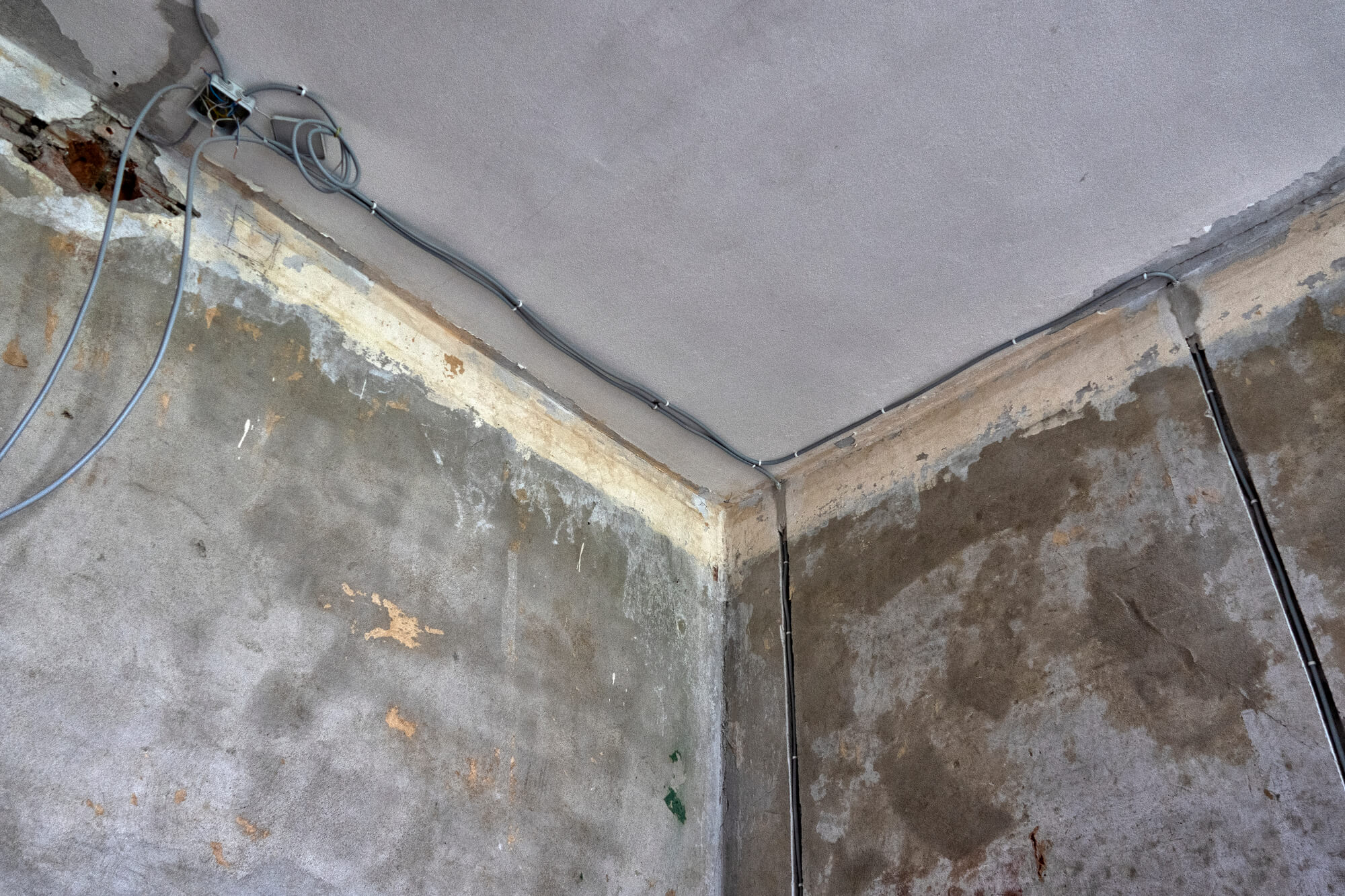 concrete walls affected by commercial water damage