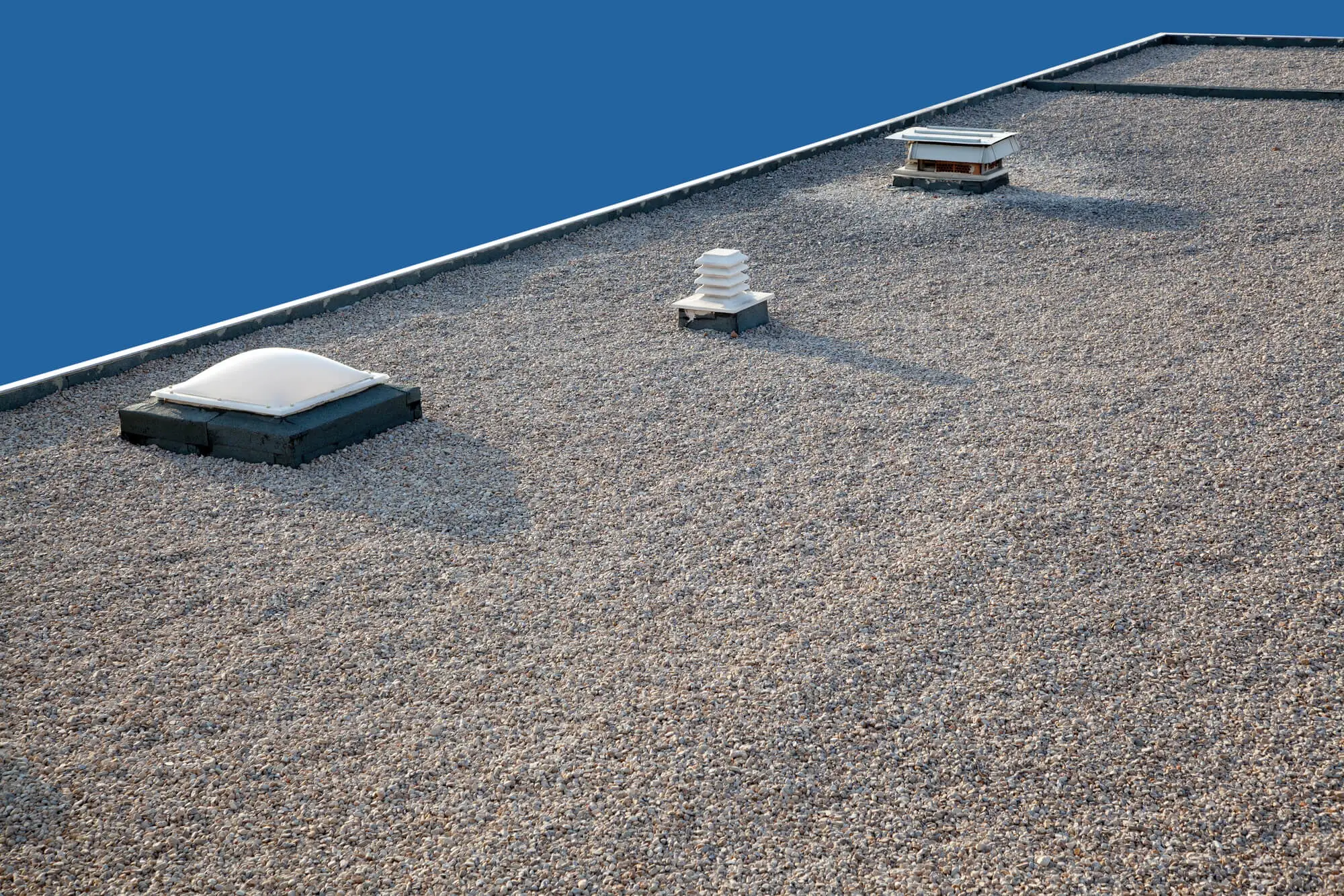 top of modern commercial roofing in florida