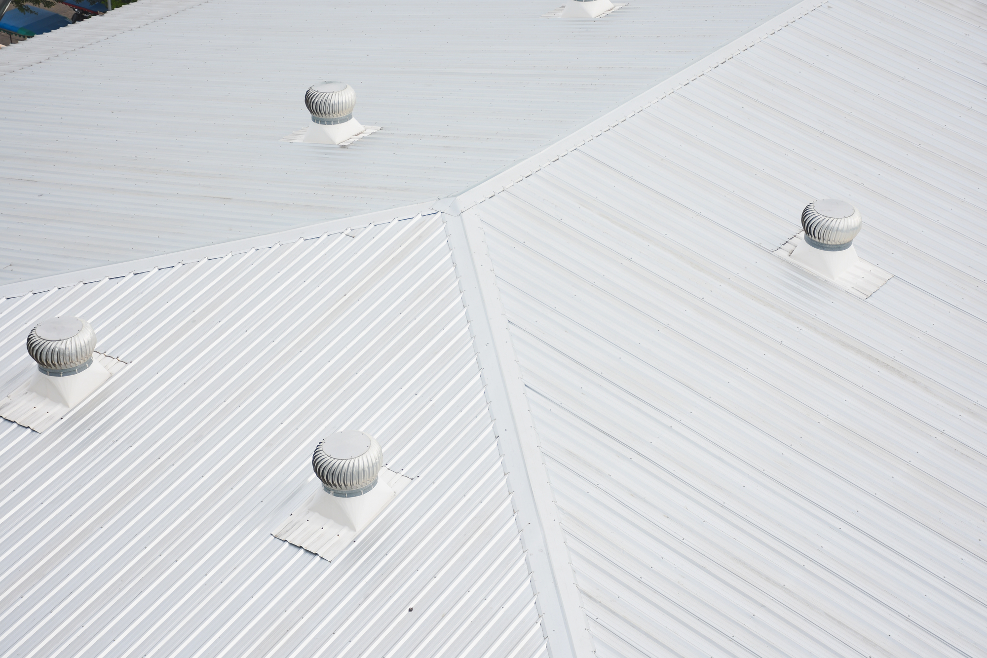 metal roofing installed by commercial contractors